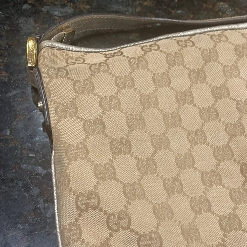 Gucci cross body/with metallic trim in champagne gold - Picture 11 of 16